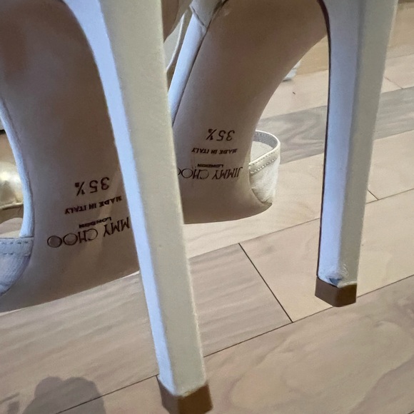 Jimmy Choo
Sacora Tulle Peep-Toe Sandals
35.5 (5.5)
Ivory - Picture 10 of 11